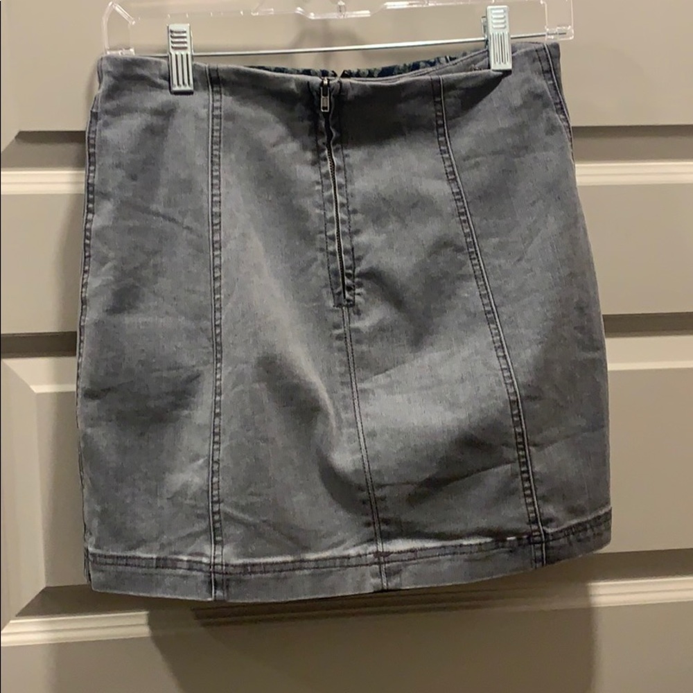 Skirt - Picture 2 of 2